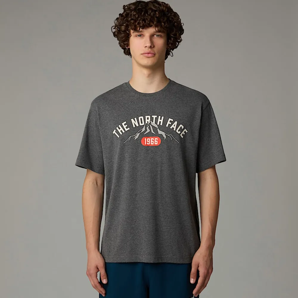 Hombre The North Face Camisetas Y Camisas<Camiseta Con Estampado Gráfico Varsity Para Hombre